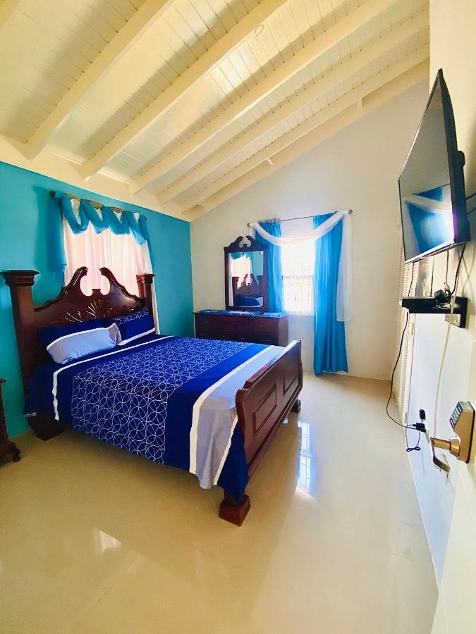 Paradise Villa Shared Onsite Private Pool Onsite Gym 오쵸 리오스 외부 사진