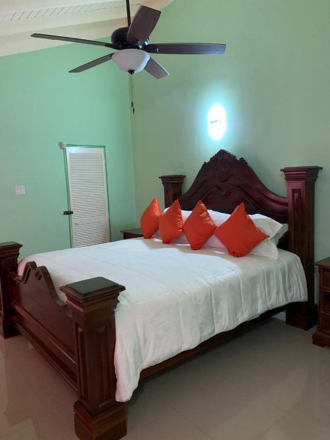 Paradise Villa Shared Onsite Private Pool Onsite Gym 오쵸 리오스 외부 사진