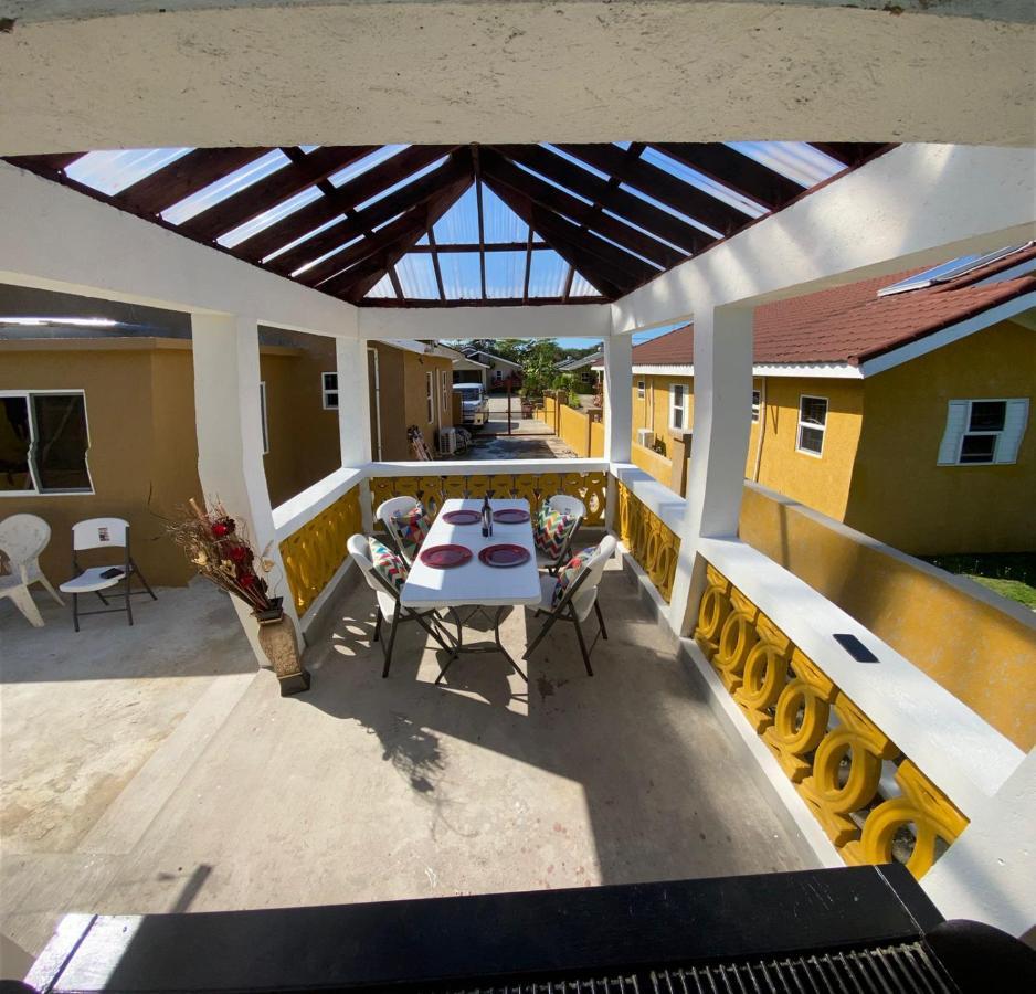 Paradise Villa Shared Onsite Private Pool Onsite Gym 오쵸 리오스 외부 사진